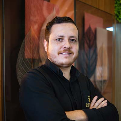 Consultor vendedor Fred Pain na Riveza Móveis Interiores e Planejados de Ponta Porã